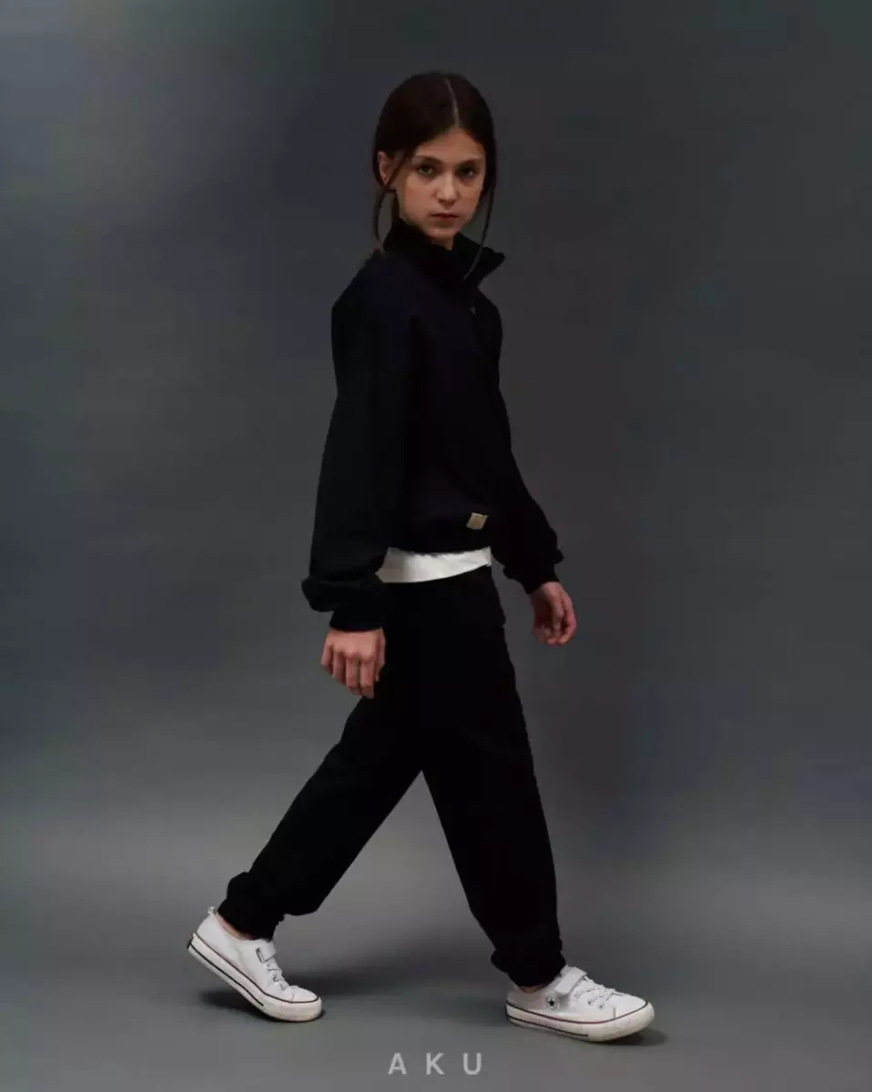 ست بلوز نیم زیپ و شلوار کد 582