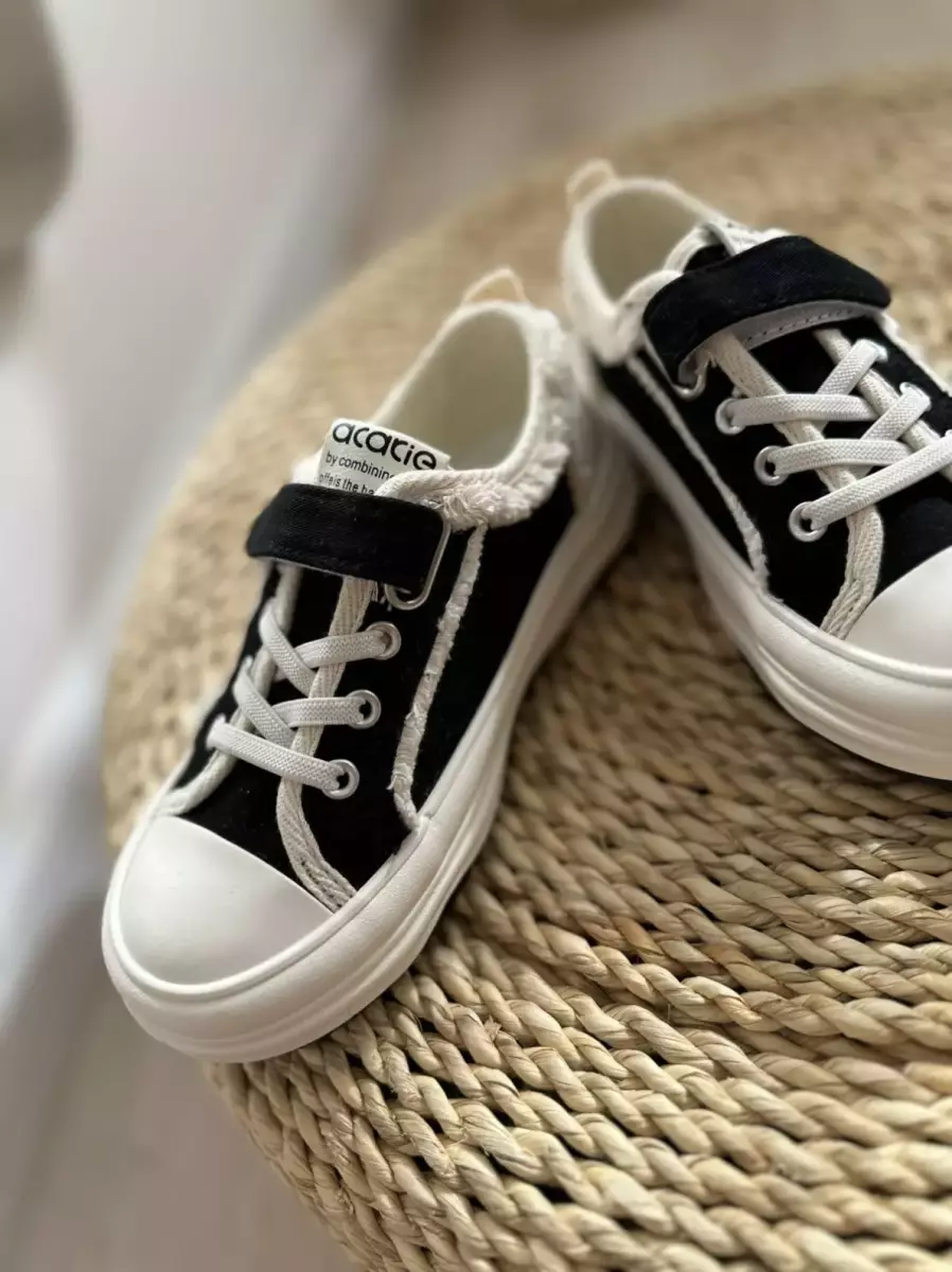 کتونی بلک وایت کد 585