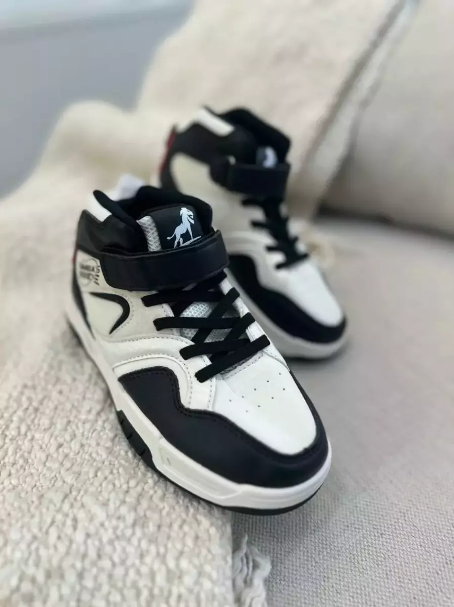 کتونی جردن کد1073