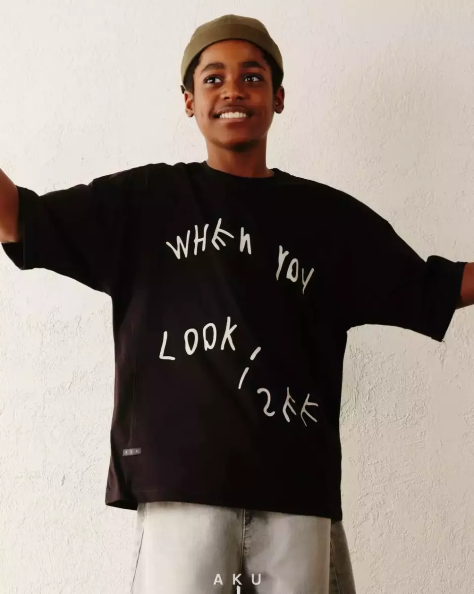 تیشرت مشکی آکو کد1609