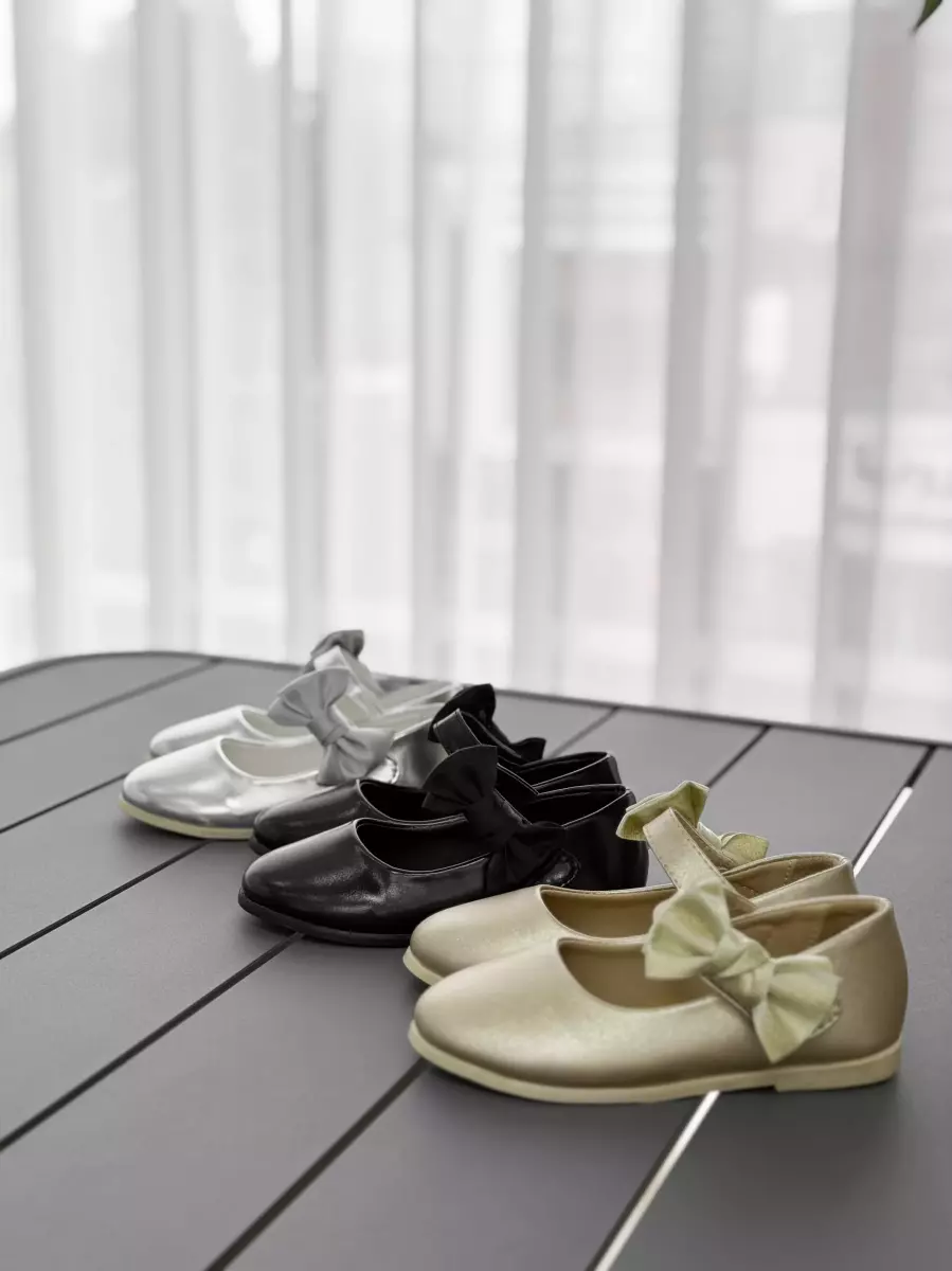 کفش شاین دار