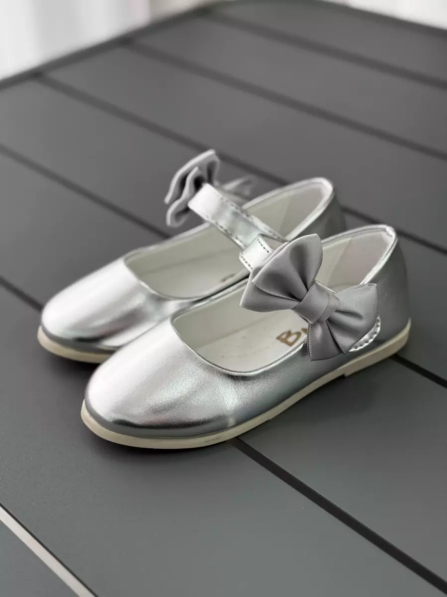 کفش شاین دار