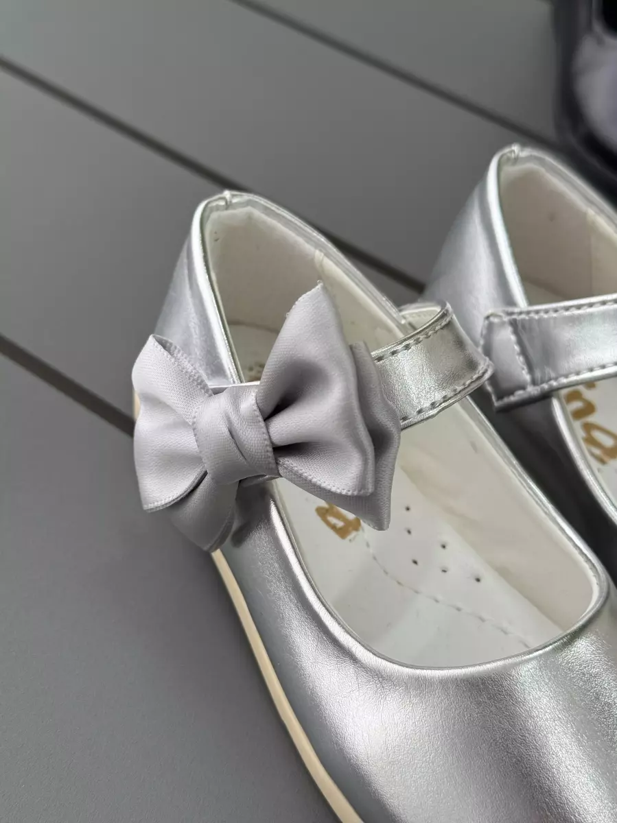 کفش شاین دار