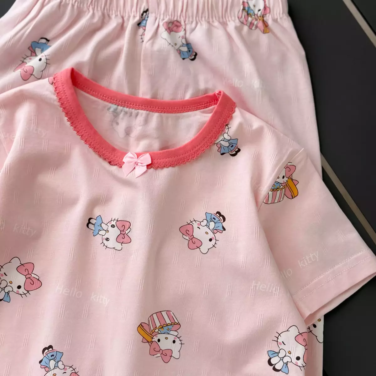 ست چینی جیبدار Hello kitty