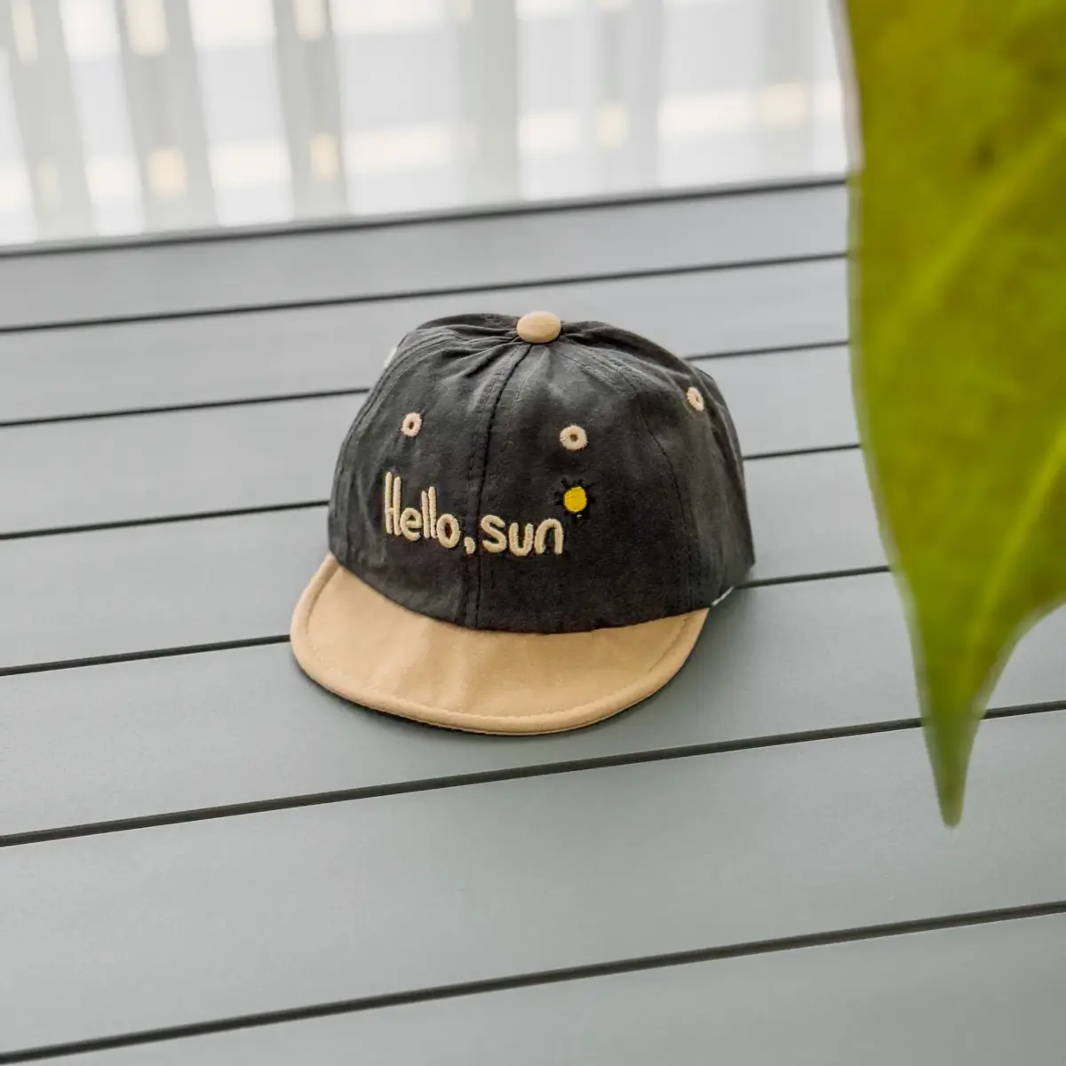 کلاه نقلی Hello sun